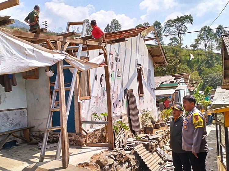 Mitigasi Bencana Angin Kencang, BPBD Bogor Imbau Perkuat Struktur Bangunan