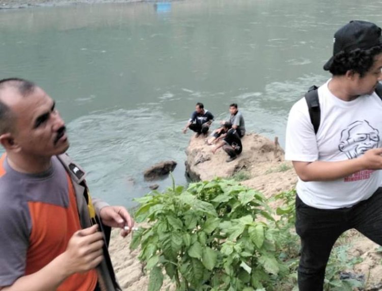 Masuki Hari Kedua Pencarian Bocah Tenggelam di Sungai Citarum, Upaya Basarnas Masih Nihil