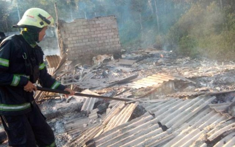 Puluhan Kamar Penginapan MT Higland Resort di Rancabali Ludes Terbakar