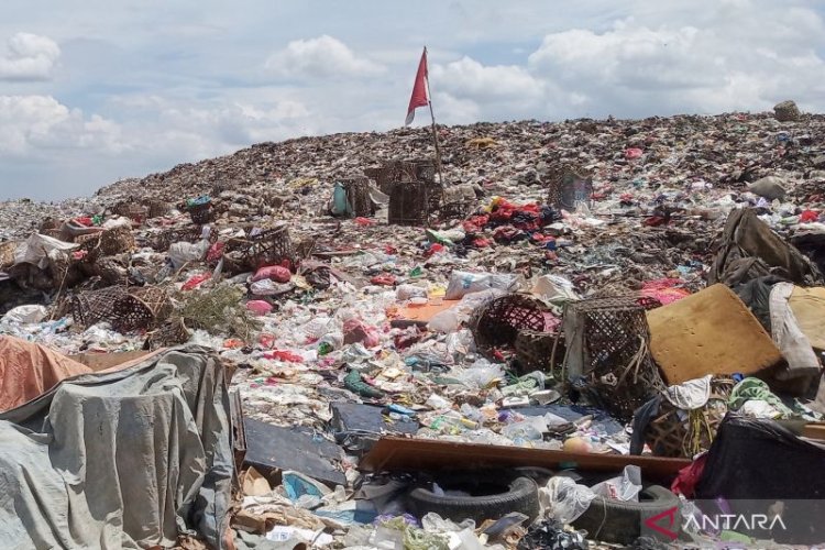Pemprov Jabar Kaji Ulang Penanganan Sampah Bandung Raya
