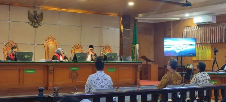 Terdakwa Suap Wali Kota Bandung Khairul Rijal Ngaku Dimintai Uang oleh KPK Saat Ditahan