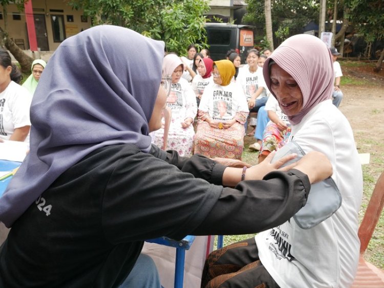 Kowarteg Ganjar Hadirkan Keceriaan di Kalangan Mak-Mak Bogor dengan Cek Kesehatan Gratis
