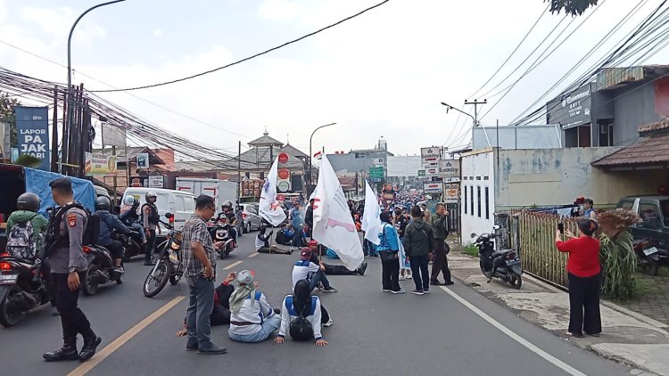 Imbas Aksi Unras Buruh, Pengguna Jalan di KBB Sebut Bikin Tidak Nyaman