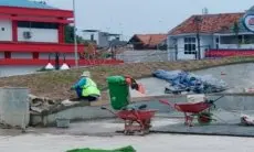 Direnovasi, Alun-alun Karawang Ditutup Sementara