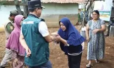 Dadang Supriatna Tinjau 2 Titik Kejadian Rumah yang Tergerus Aliran Sungai Cirasea dan Tergenang Air di Kabupaten Bandung