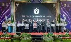 Disdik Kota Bandung Gelar Apresiasi Satdik dan PTK, Puluhan Guru Kota Bandung Terima Penghargaan 