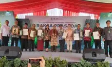 Berkomitmen Lestarikan Lingkungan, Bupati Bandung Raih Anugerah Raksa Prasada dari Pemprov Jabar