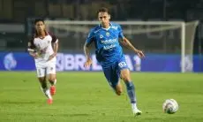 Gelandang Anyar Persib Bandung Tak Sabar Berduel Dengan Radja Nainggolan Kotak Masuk