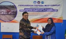 Universitas Nurtanio Bandung Salurkan Bantuan untuk SMP Muhammadiyah 5 Kota Cimahi 
