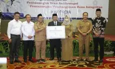 Peringati Harkordia 2023, Bupati Imron Canangkan Desa Antikorupsi dan Pembangunan Zona Integritas