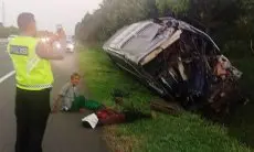 Bus Pariwisata Tabrak Truk Tronton di Jalan Tol Jagorawi Ciawi, 2 Orang Alami Luka