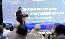 Bey Machmudin Resmikan Galeri Arsip COVID-19