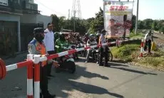 Pasang Pintu Perlintasan KA, Dishub KBB Bakal Berikan Pembinaan Khusus Bagi Para Relawan Perlintasan di Cilame