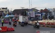 Polres Cianjur Tutup Jalur Menuju Puncak saat Malam Pergantian Tahun