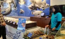 Menikmati Hidangan Laut dengan bumbu Rempah-rempah Asli Nusantara di Kurnia Seafood
