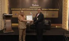 Program Pemeriksaan Refraksi Mata dan Pemberian Bantuan Kacamata Gratis MUJ ONWJ Diapresiasi MURI