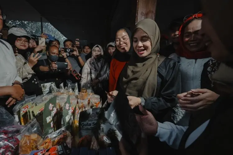 Istri Cawapres Nomor Urut Tiga Ini, Kagum Dengan Produk Gula Stevia KBB