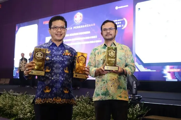 Bupati Dadang Supriatna Raih Top Leader on Digital Implementation 2023