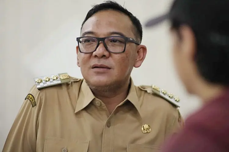 Iwan Setiawan 'Tunjuk' Tedi Kurniawan sebagai Dirut Perumda Air Minum Tirta Kahuripan