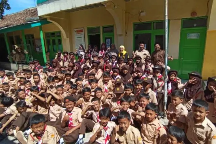 IIPG Jabar Datangi Langsung Madrasah yang Dapat Bantuan Pemerintah