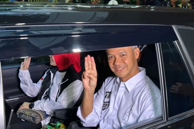 Ganjar-Mahfud Tiba di KPU untuk Debat Perdana