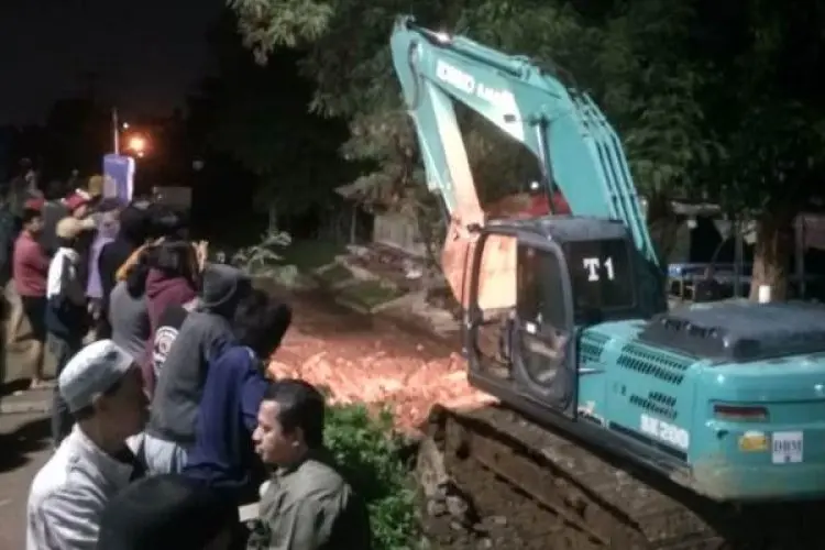 Pengurugan Kali Ciparigi OCBD Kota Bogor Diprotes Keras Warga, Bisa Banjir Nanti...