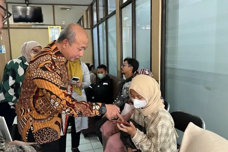 Aplikasi Mobile JKN Permudah Hafsah Akses Layanan Kesehatan di Rumah Sakit