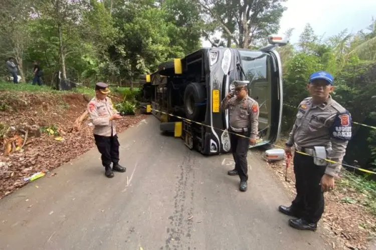 Korban Bus Terguling di Sumedang Bertambah Menjadi 14 Orang, Statusnya Pelajar MAN Ciamis