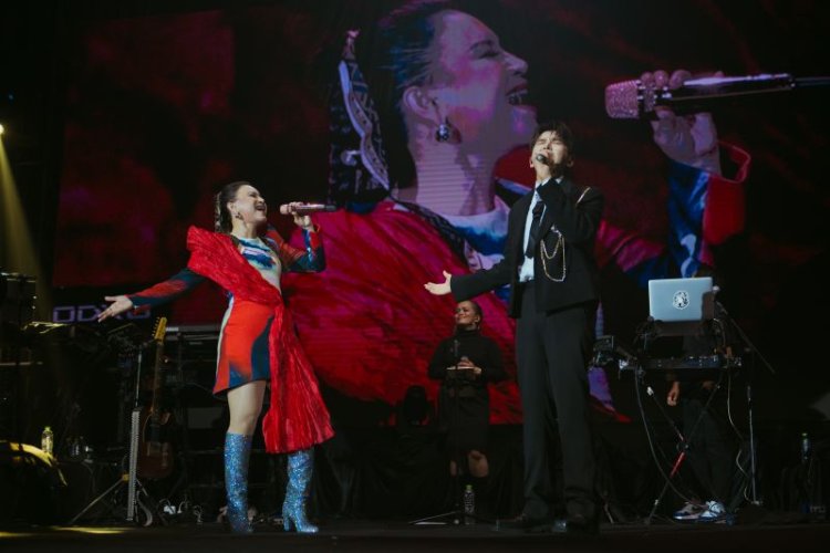 Rossa Sukses Gelar Konser Tunggal di Bandung Bersama Ryeowook Suju