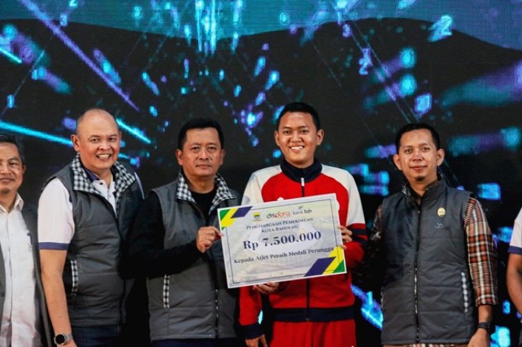 Pemkot Beri Apresiasi dan Penghargaan untuk Atlet Berprestasi Kota Bandung 2023