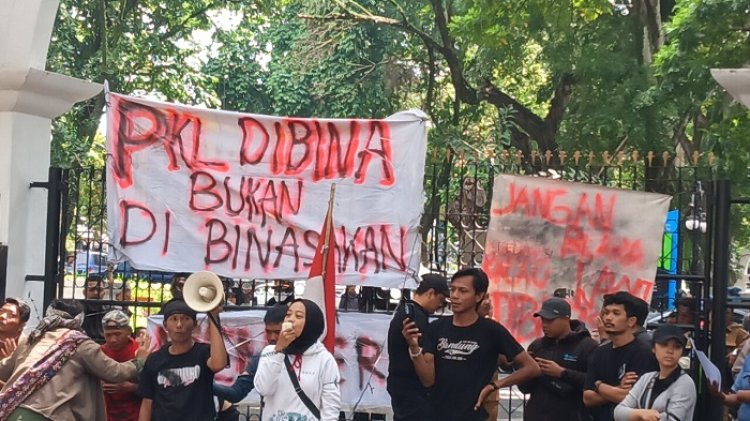 Terkait Demo PKL Dalem Kaum, Pemkot Bandung Siap Buka Ruang Komunikasi