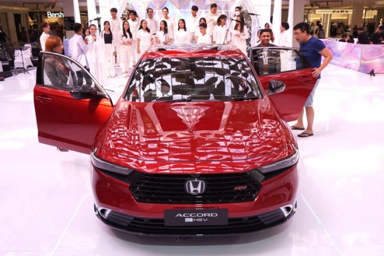 FOTO: Gelaran Honda Dazzling Exhibition Tampilkan All New Honda Accord RS e:HEV
