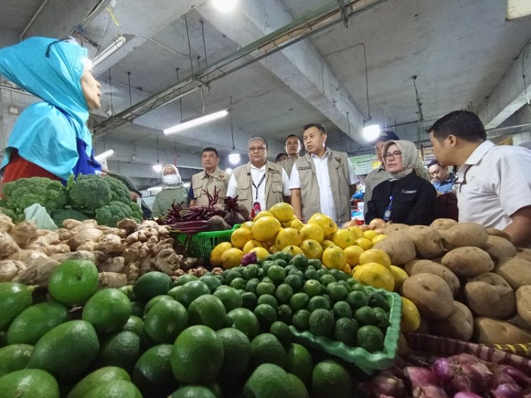 Geruduk Pasar di Bandung, Tim Satgas Pangan Masih Temukan Kenaikan Harga Komoditas