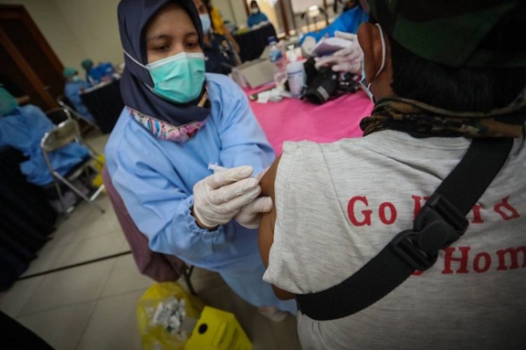 Antisipasi Peningkatan Covid-19, Nakes di Kota Bandung Menjadi Prioritas Vaksin
