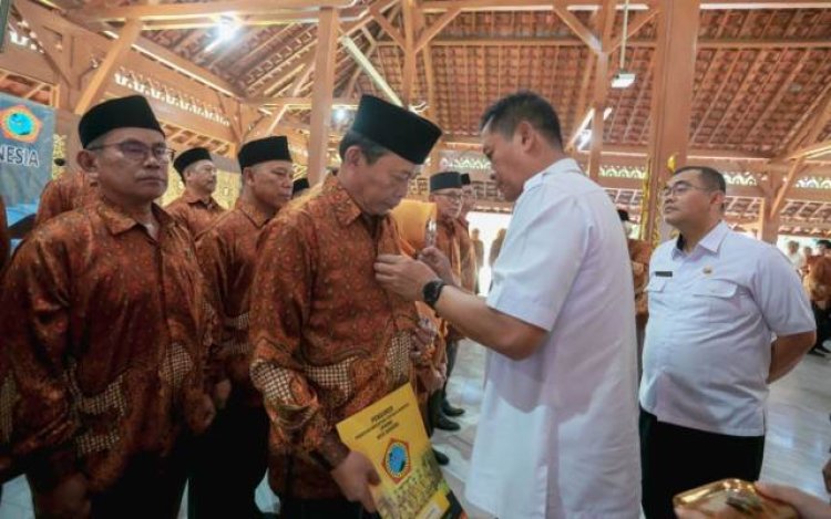 Kukuhkan PWRI OPI OPD se-Kota Bandung, Sekda: Pensiunan Tetap Berkontribusi dan Bersinergi