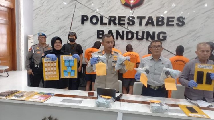 Tujuh Kilo Lebih Sabu Gagal Dipakai Pesta Akhir Tahun di Bandung