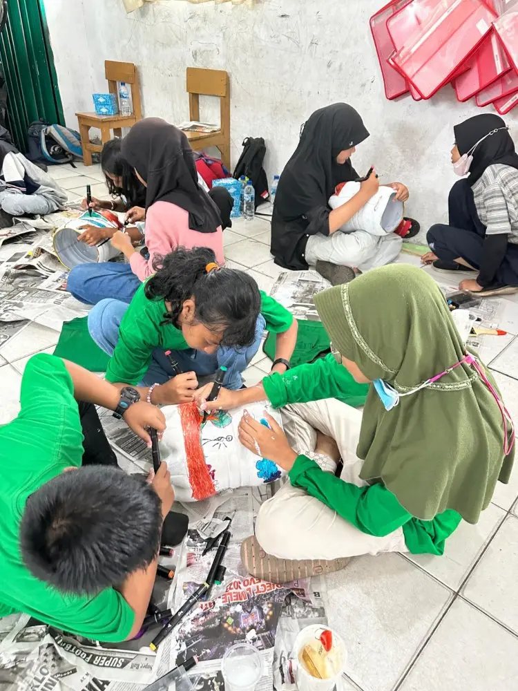 Indocement dan Universitas Paramadina Berkolaborasi Laksanakan Pengabdian Masyarakat di SDN Gunung Putri 05 Kabupaten Bogor