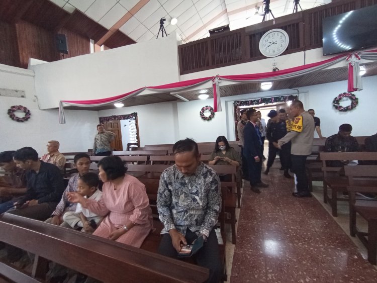 Jelang Malam Misa Natal, Jibom Sterilisasi Gereja di Kota Bandung