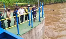 Antisipasi Banjir di Puncak Musim Hujan, Bey Machmudin Tinjau Kesiapan DAS Citarum