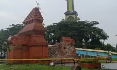 Diduga Tidak Pakai Cakar Ayam, Gapura Alun-Alun Taman Pataraksa Ambruk
