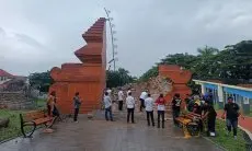 Kasus Robohnya Gapura Taman Pataraksa, Pemborong Niat Untung Malah Buntung