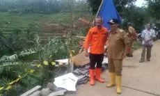 Tanggap Darurat Bencana, Arsan Latif Intruksikan Kecamatan dan OPD Tangani Bencana Banjir dan Longsor di Cikalongwetan 