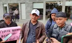 Karena Dugaan Penyerobotan Lahan, Warga Ontrog Kantor Pemasaran Pakuan Hill
