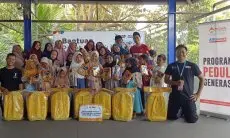 Yatimpreneur Salurkan 960 Paket Pendidikan Anak 