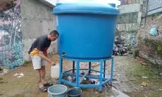 PDAM Tirtawening Kota Bandung Terus Hadir Berikan Bantuan Air Bersih Warga Terdampak Banjir Braga