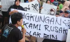 Warga Gunung Sindur Tuntut Peternakan Ayam Ditutup Lantaran Tak Kuat Menahan Bau Menyengat Selama Puluhan Tahun