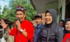 Kampanyekan Ekonomi Hijau, Caleg PDI Perjuangan Ajak Masyarakat Manfaatkan Botol Plastik Bekas