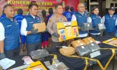 Dua Pengedar Ganja yang Kerap Beroperasi di Bandung Raya Dibekuk Jajaran Satres Narkoba Polres Cimahi 