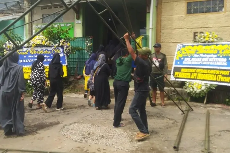 Masinis Korban Kecelakaan KA di Cicalengka, Sosok Julian Dwi Setiyono Dikenal Aktif di Masjid Sejak Kecil
