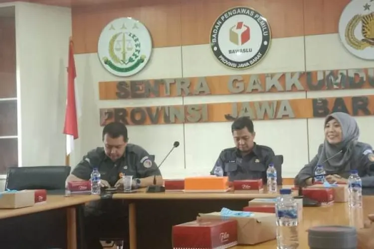 Wartawan dan Bawaslu Jabar Sepakat Damai